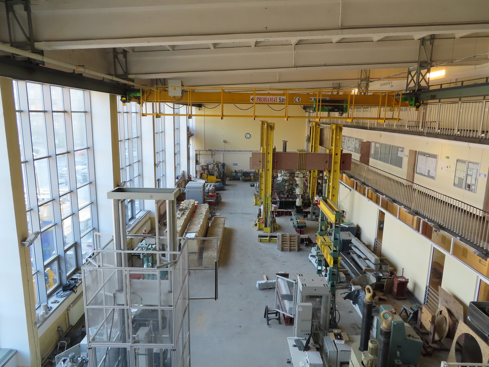 Laboratorium Badawcze Materiałów    i Konstrukcji Budowlanych L-12